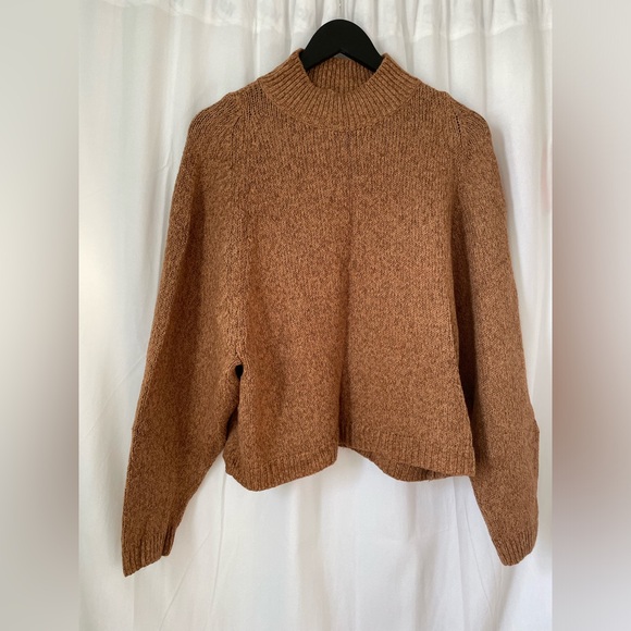 Old Navy Sweaters - Old navy cotton sweater. Size S. Oversized